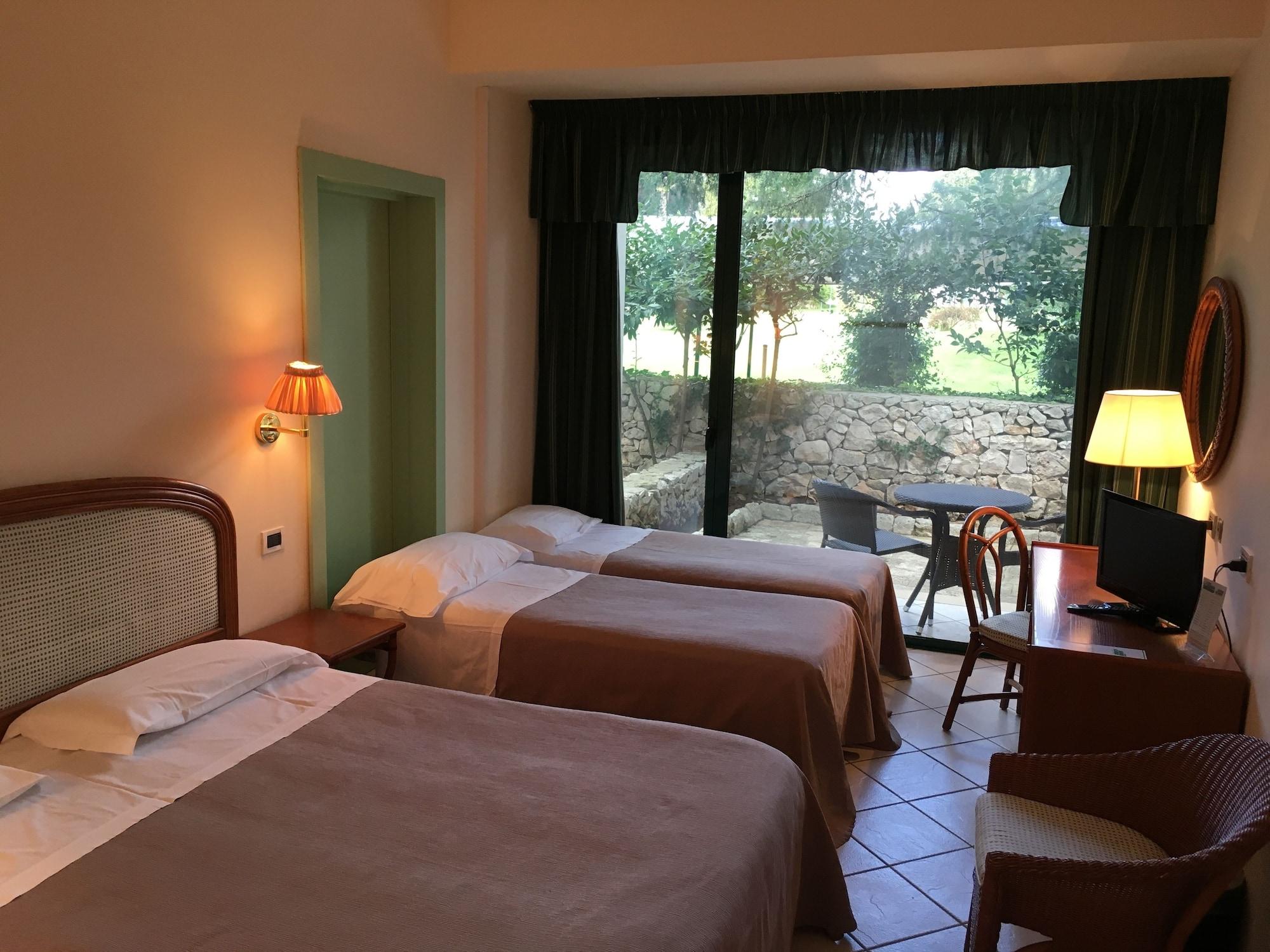 Hotel Sierra Silvana Selva Di Fasano Kültér fotó