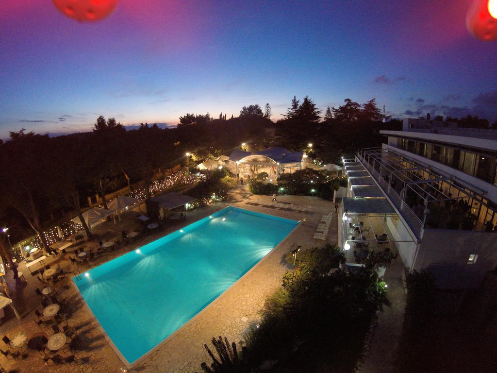 Hotel Sierra Silvana Selva Di Fasano Kültér fotó