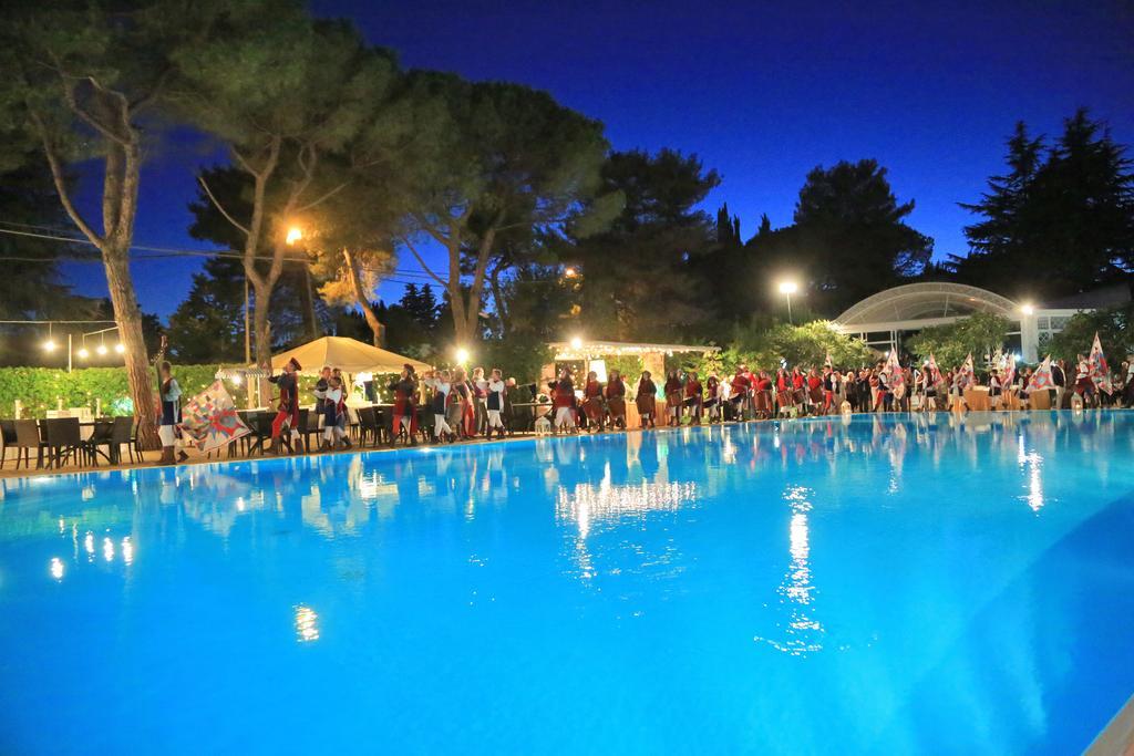 Hotel Sierra Silvana Selva Di Fasano Kültér fotó